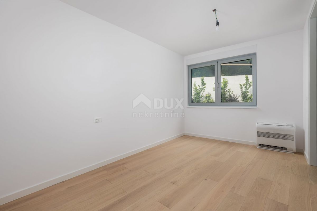 OPATIJA, CENTER - ekskluzivno stanovanje v novogradnji s pogledom na morje, skupni bazen, garaža