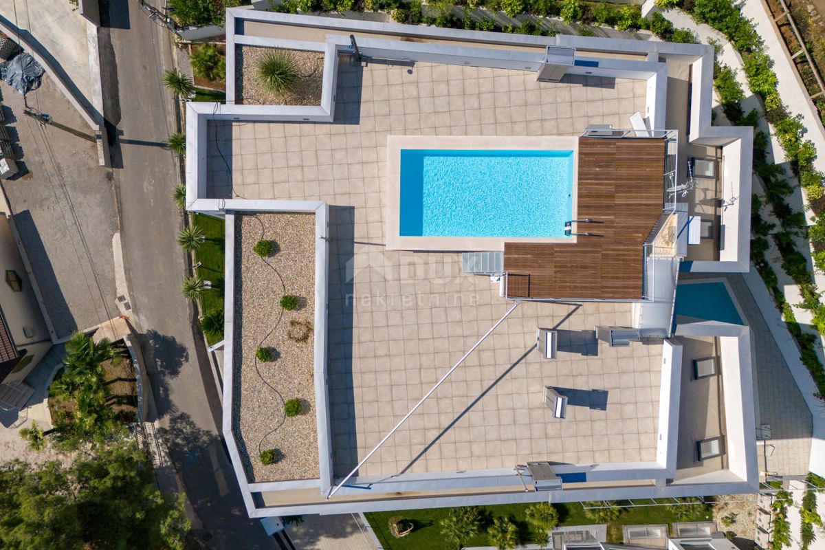 OPATIJA, CENTER - ekskluzivno stanovanje v novogradnji s pogledom na morje, skupni bazen, garaža