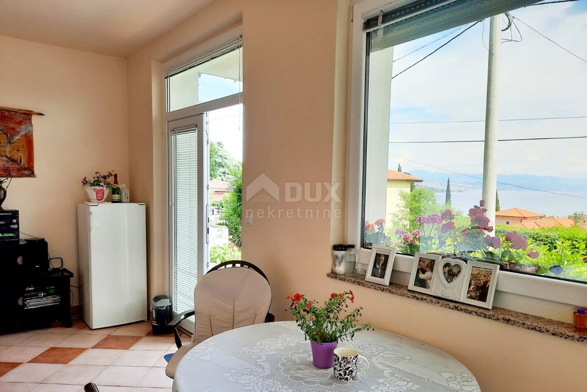 OPATIJA - etaža hiše razdeljena na dva apartmaja