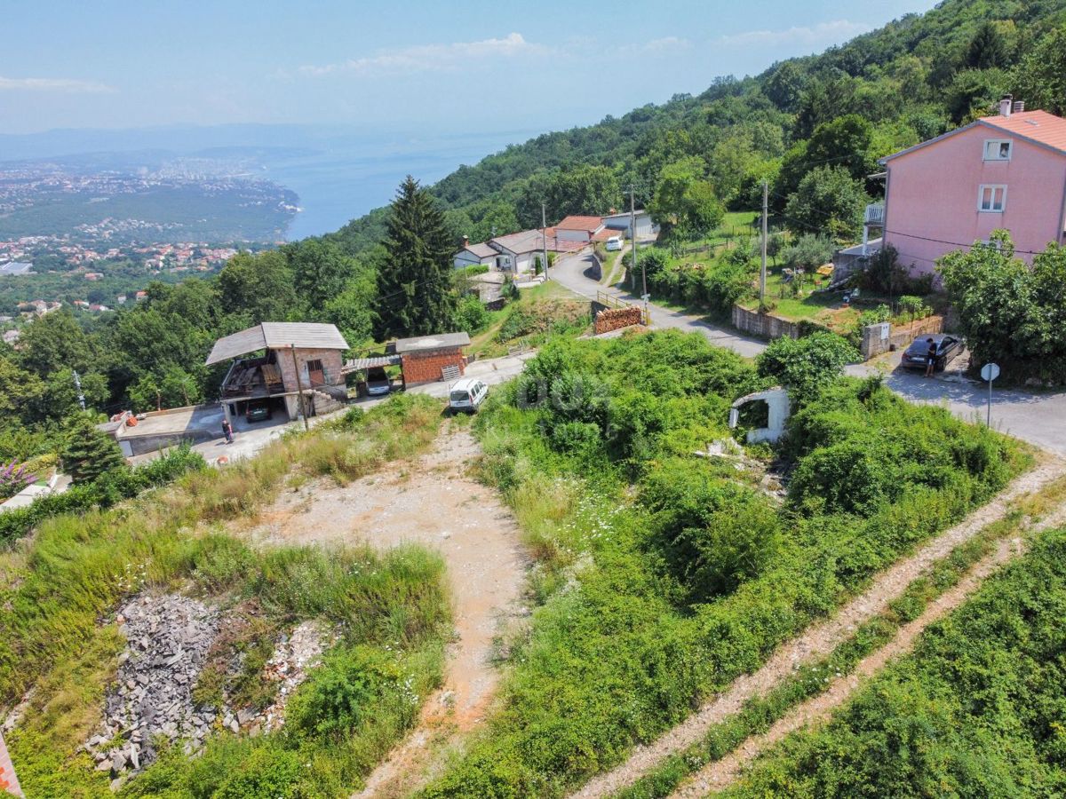 OPATIJA, RUKAVAC - priložnost - večje gradbeno zemljišče z odličnim dostopom, razgled, mir