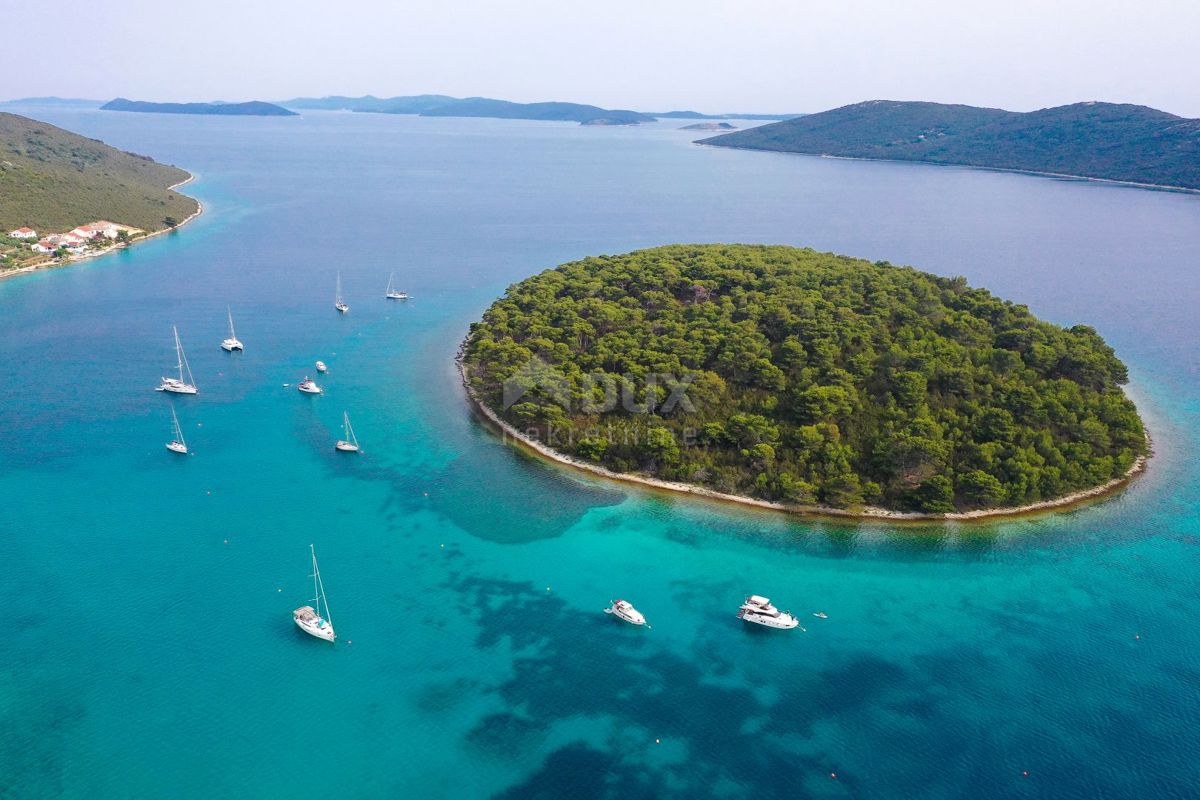 OTOK MOLAT - Investirajte v sredozemske sanje: Ekskluzivna ponudba štirih kamnitih hiš na Molatu - Idealno za pobeg v mir in naravo!