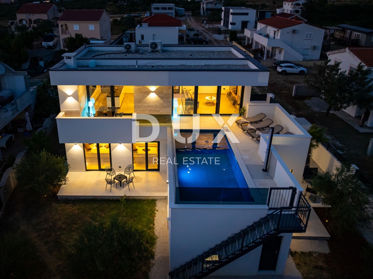 ZADAR, VRSI - moderna novogradnja z bazenom