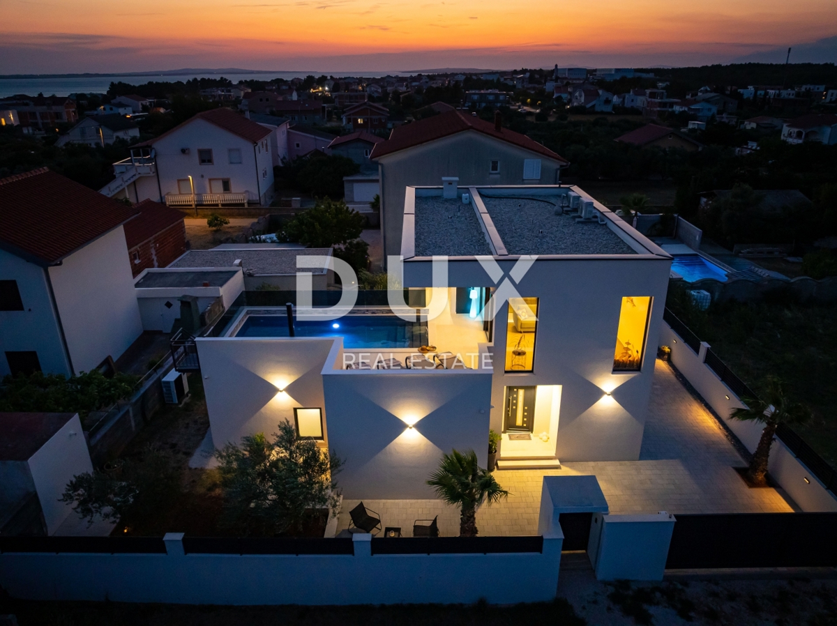 ZADAR, VRSI - moderna novogradnja z bazenom
