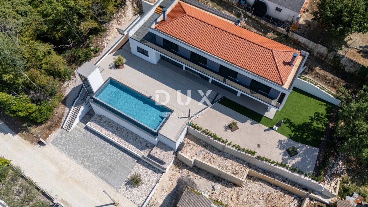 ISTRA, VIŽINADA - Luksuzna vila z neskončnim bazenom
