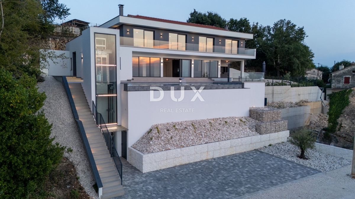 ISTRA, VIŽINADA - Luksuzna vila z neskončnim bazenom