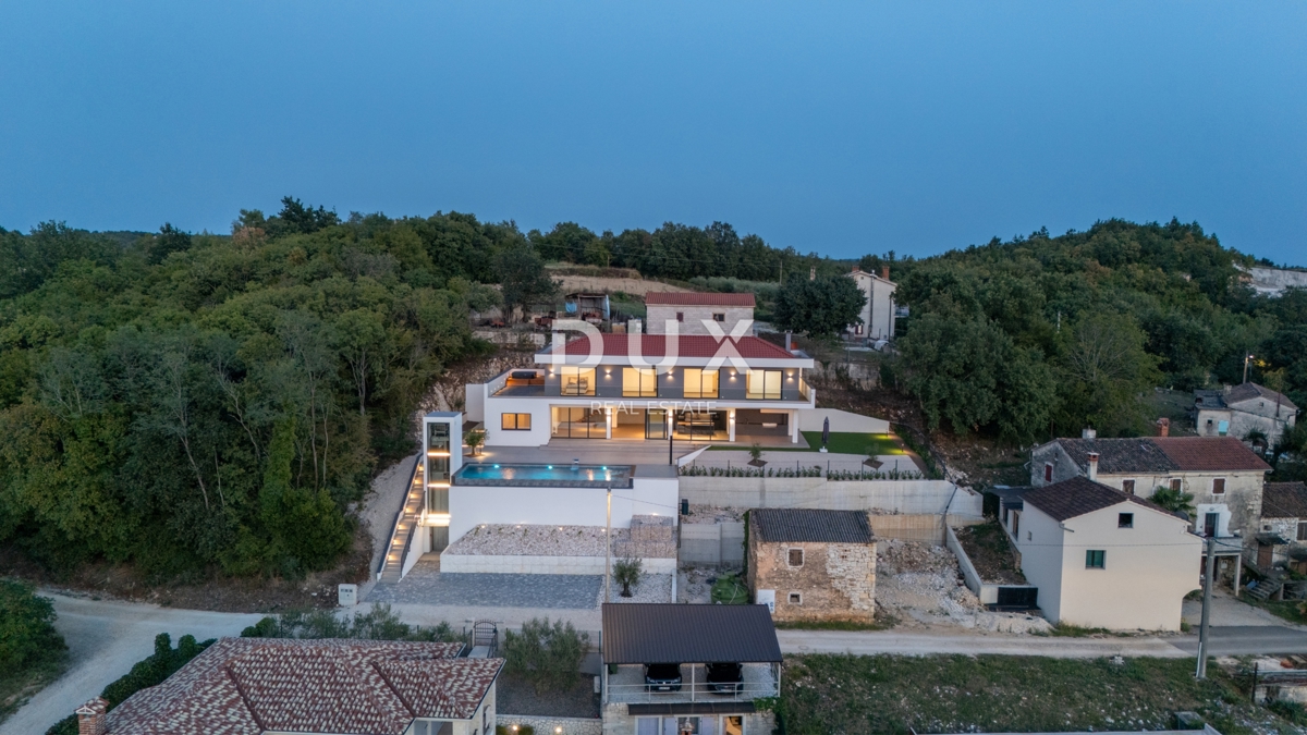 ISTRA, VIŽINADA - Luksuzna vila z neskončnim bazenom