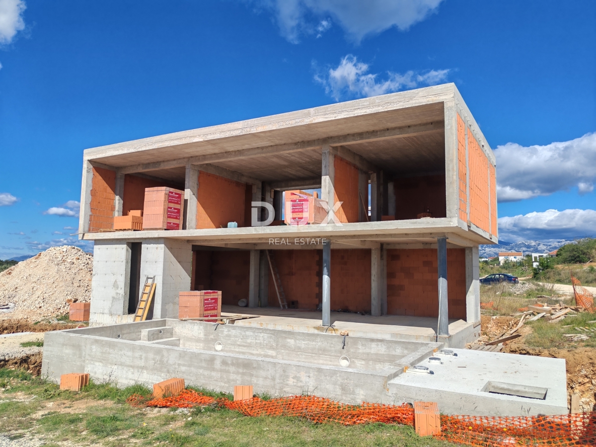 ZADAR, VRSI - Ekskluzivna naložbena priložnost: luksuzna vila s 5 zvezdicami z ogrevanim bazenom in pogledom na morje