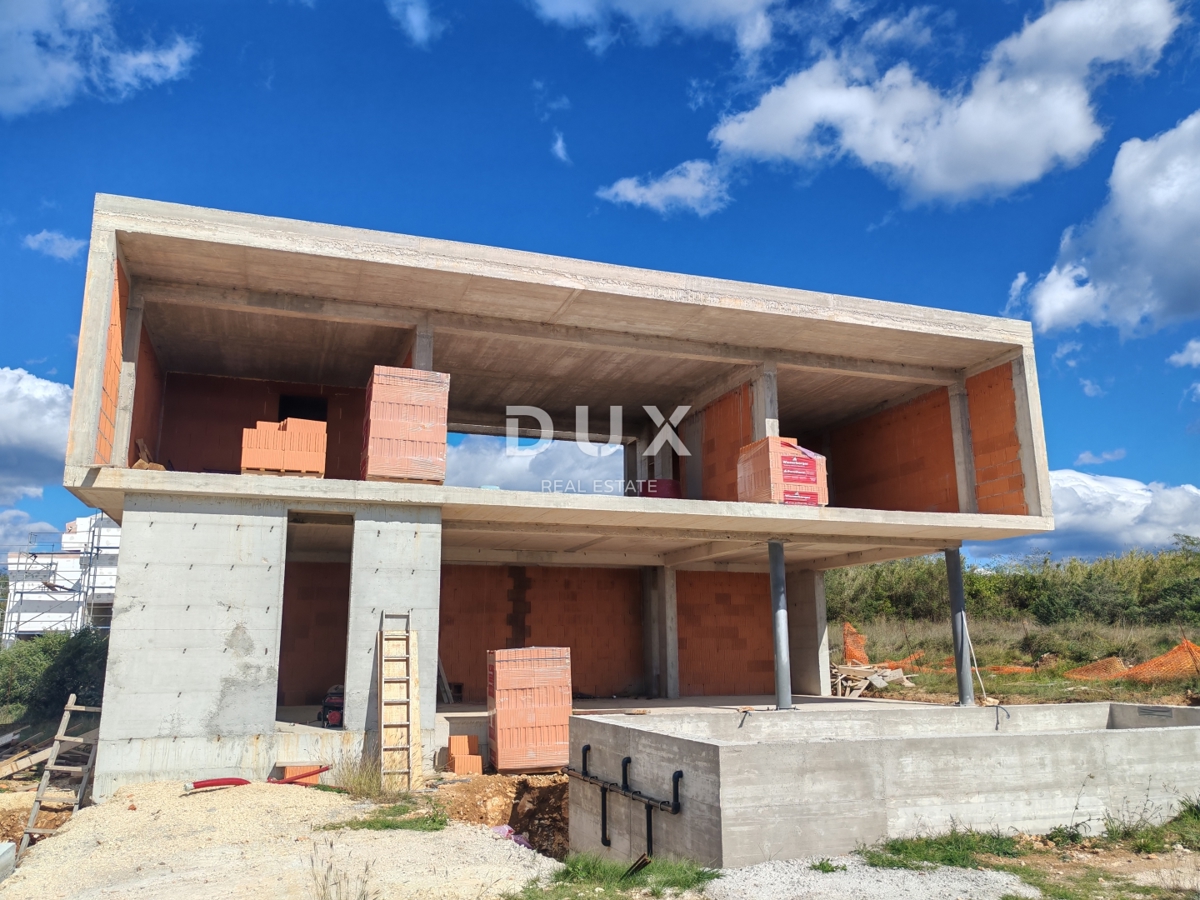 ZADAR, VRSI - Ekskluzivna naložbena priložnost: luksuzna vila s 5 zvezdicami z ogrevanim bazenom in pogledom na morje