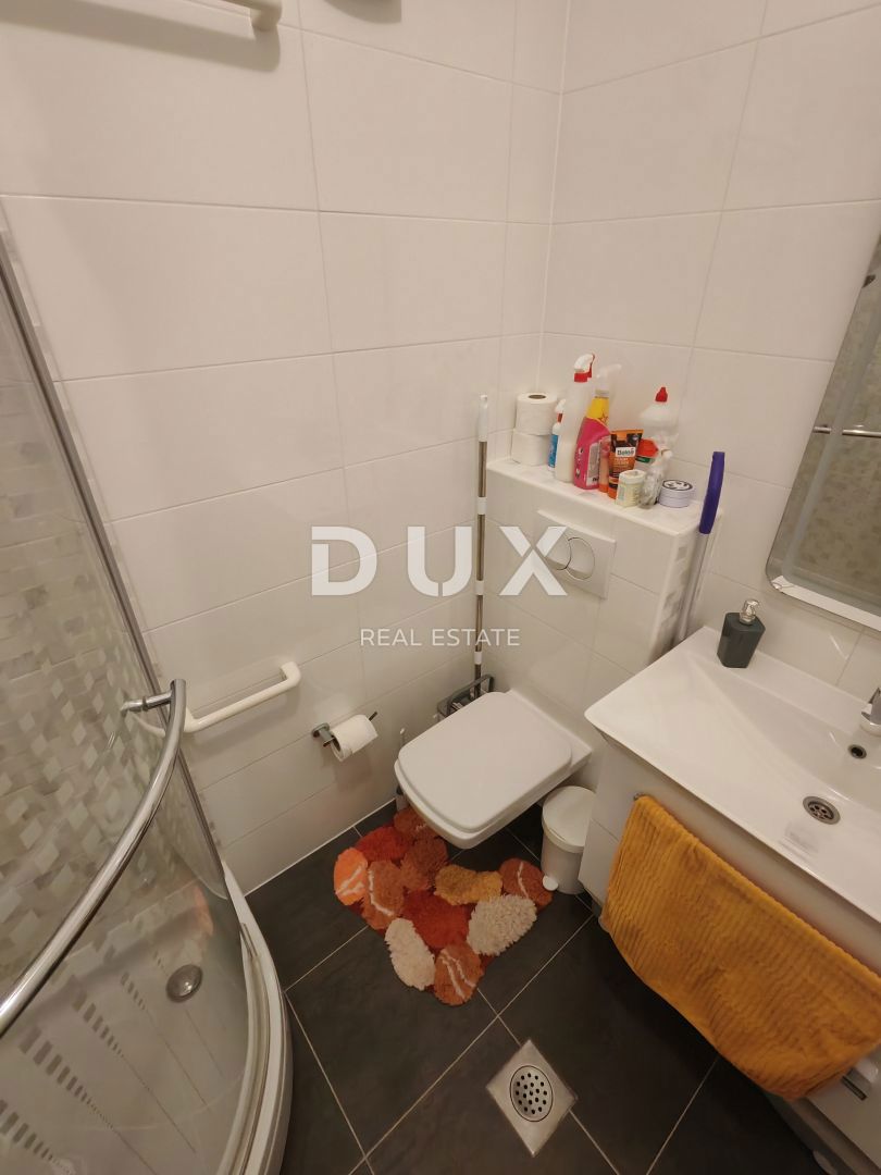  OTOK PAG, POVLJANA - Čudovit apartma v Povljani, en korak od plaže s teraso, ki ponuja spektakularen pogled na morje! 