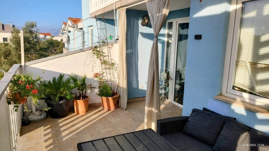 ZADAR, ZATON - Simpatičen dvonadstropni apartma blizu morja