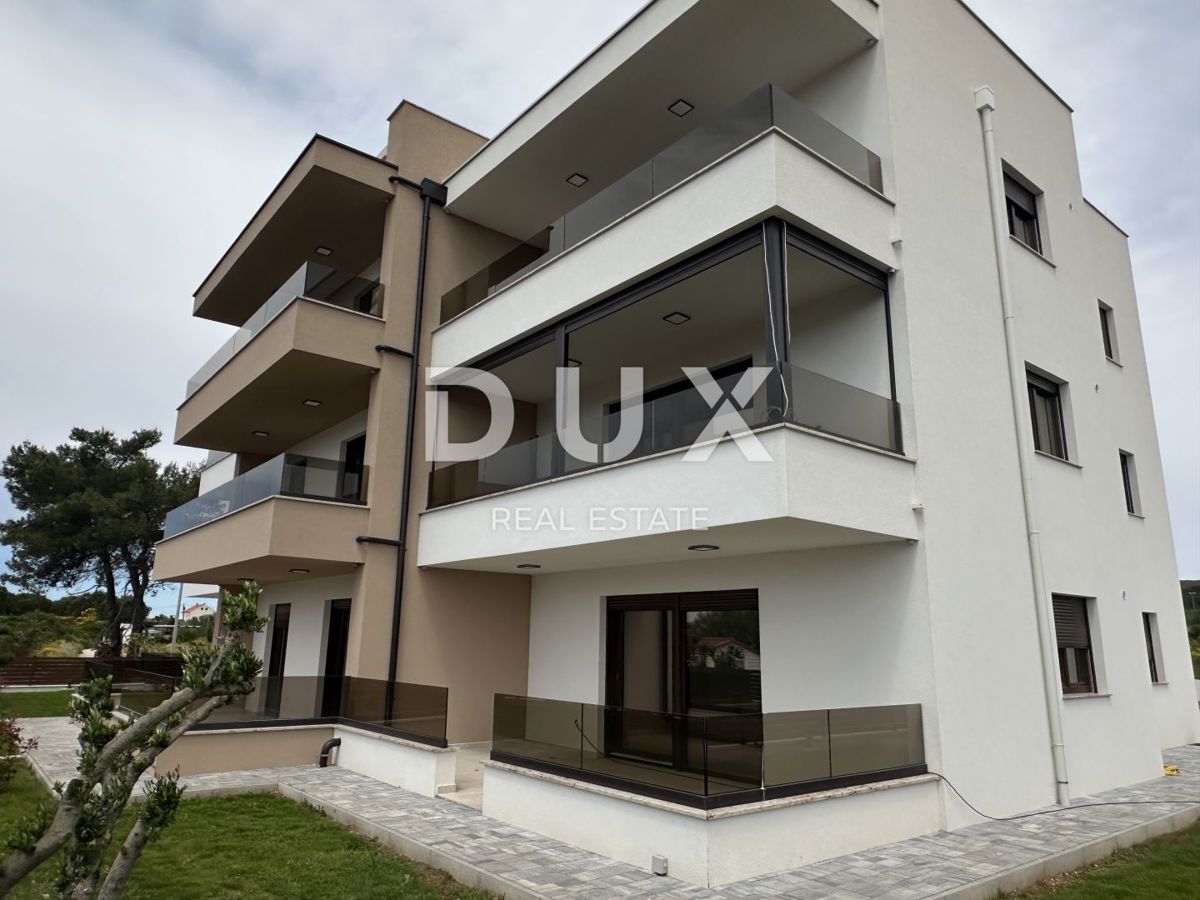 ZADAR, TURANJ - Apartma z vrtom blizu morja S1