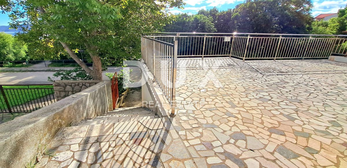 NOVI VINODOLSKI, SMOKVICA - Hiša blizu morja