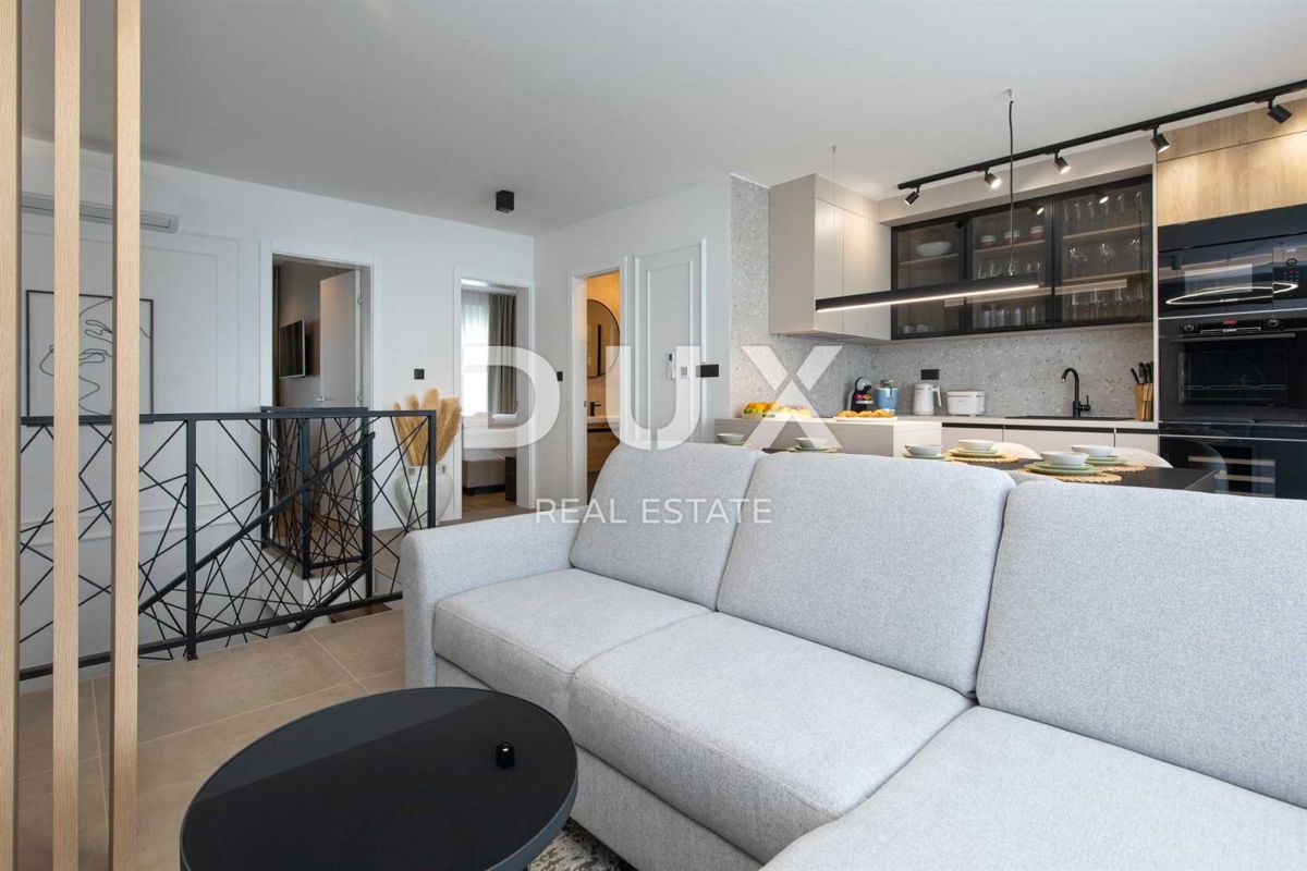OTOK KRK, MESTO KRK - Dvoetažni apartma z vrtom in bazenom blizu morja
