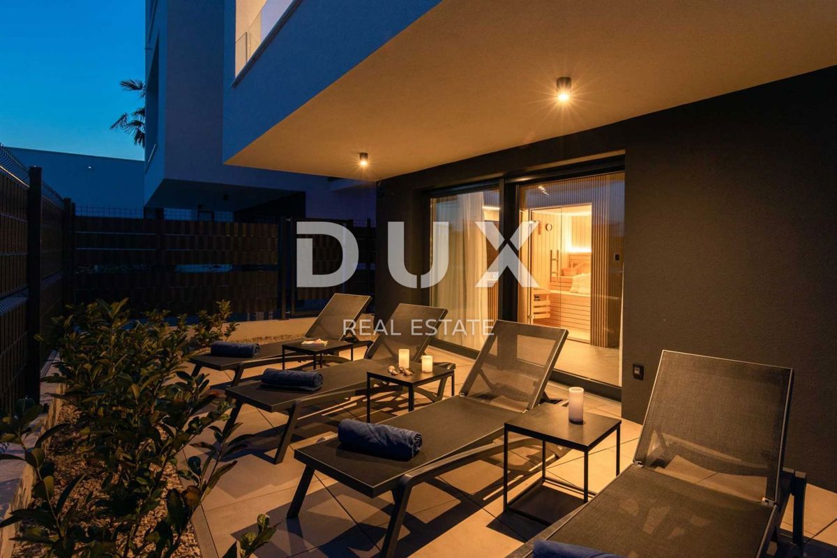 OTOK KRK, MESTO KRK - Dvoetažni apartma z vrtom in bazenom blizu morja