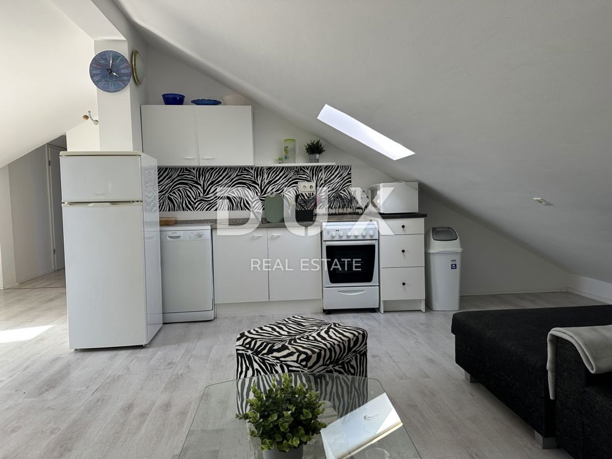 VRSI - Apartma s 3 spalnicami + dnevna soba - pogled na morje!