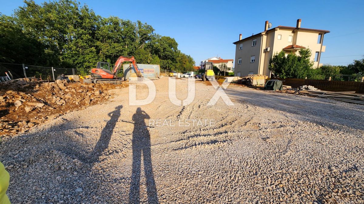 RIJEKA, SRDOČI - vrhunsko družinsko stanovanje z bazenom, novogradnja. PRILOŽNOST