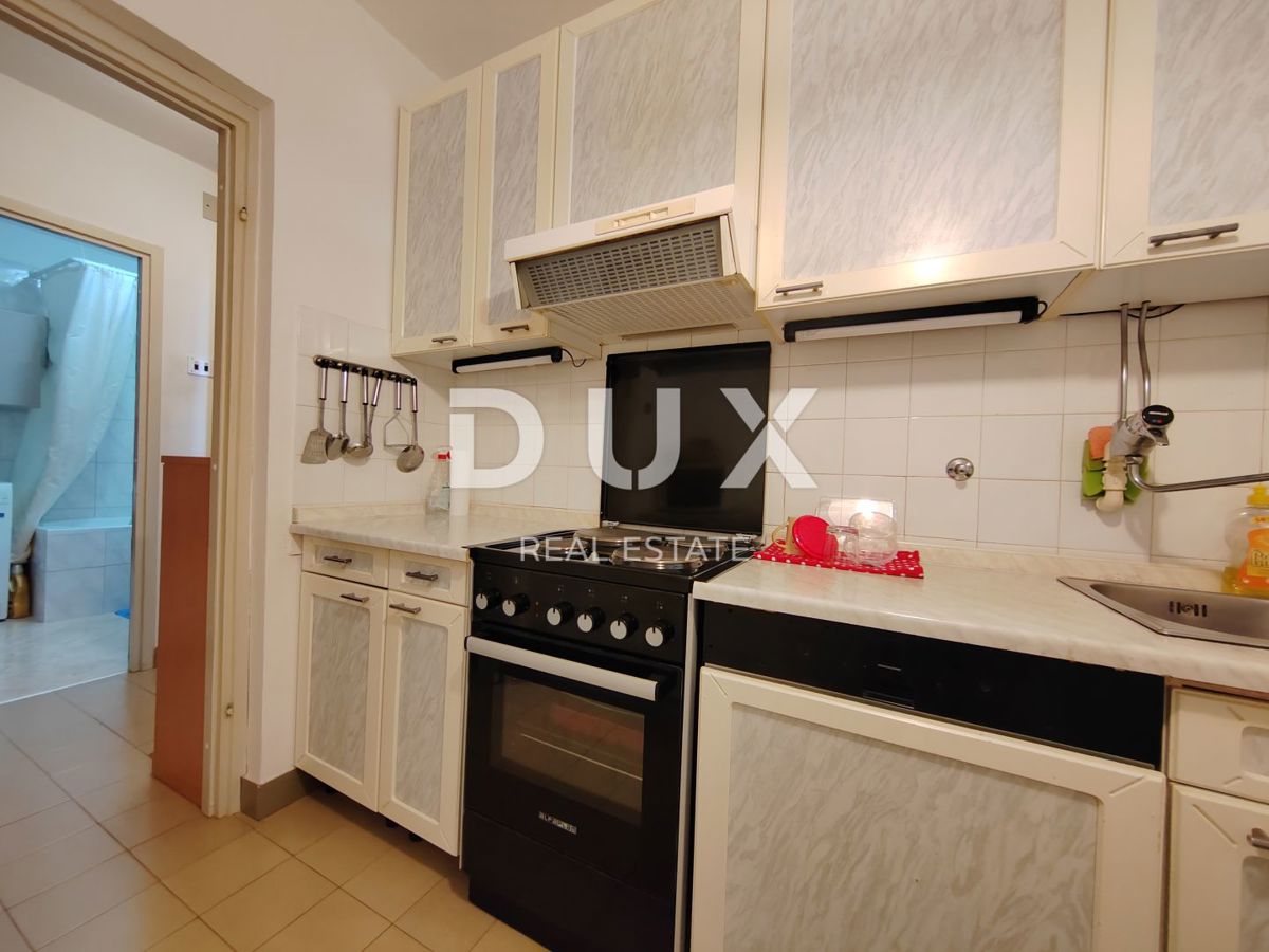 CRIKVENICA, HRUSTA - Apartma z 2 balkonoma