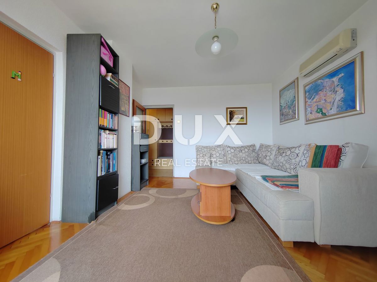 CRIKVENICA, HRUSTA - Apartma z 2 balkonoma