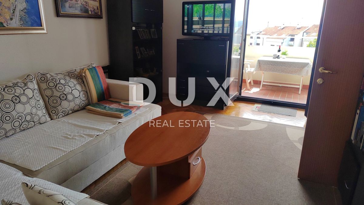CRIKVENICA, HRUSTA - Apartma z 2 balkonoma