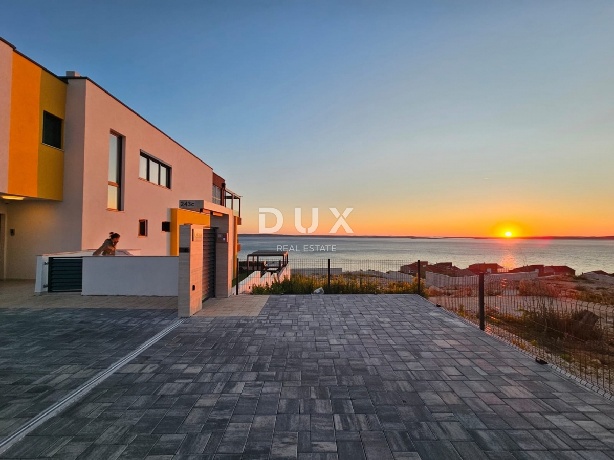 ZADAR, RTINA - opremljeno stanovanje z vrtom v bližini morja