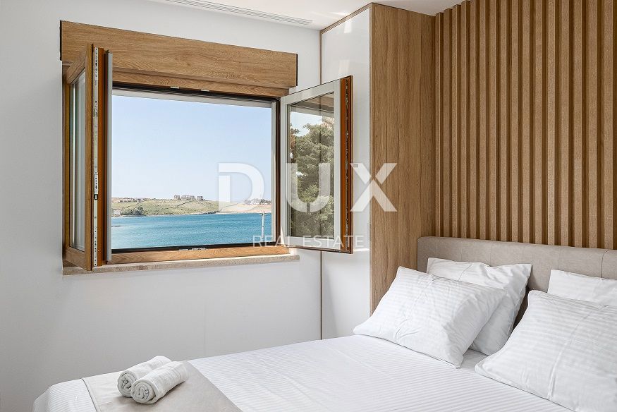 OTOK PAG, POVLJANA - Apartma 55 m2, 1. vrsta do morja