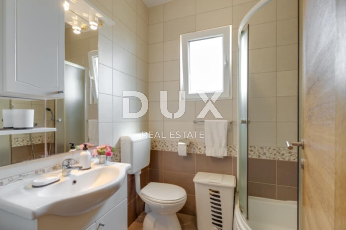 ISTRA, NOVIGRAD - Dva apartmaja v bližini morja