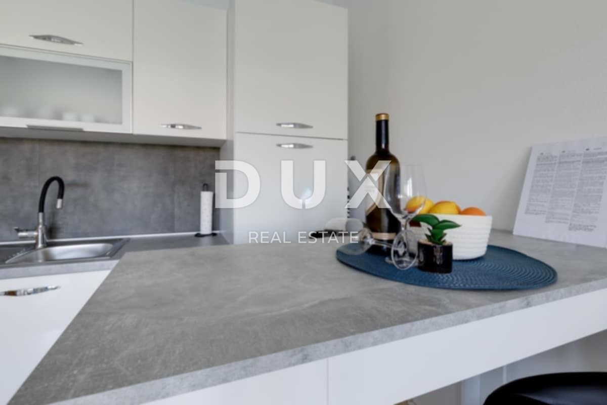 ISTRA, NOVIGRAD - Dva apartmaja v bližini morja