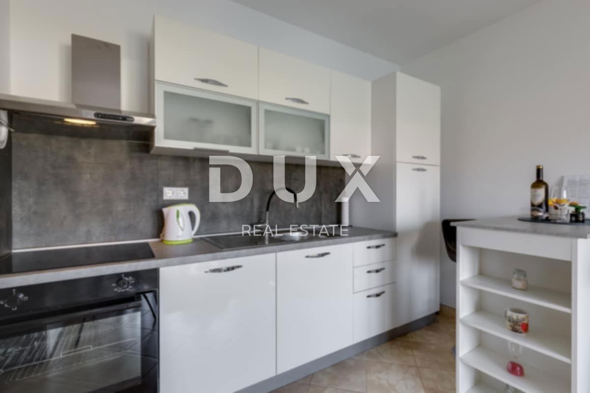 ISTRA, NOVIGRAD - Dva apartmaja v bližini morja