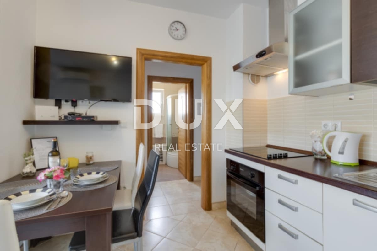 ISTRA, NOVIGRAD - Dva apartmaja v bližini morja