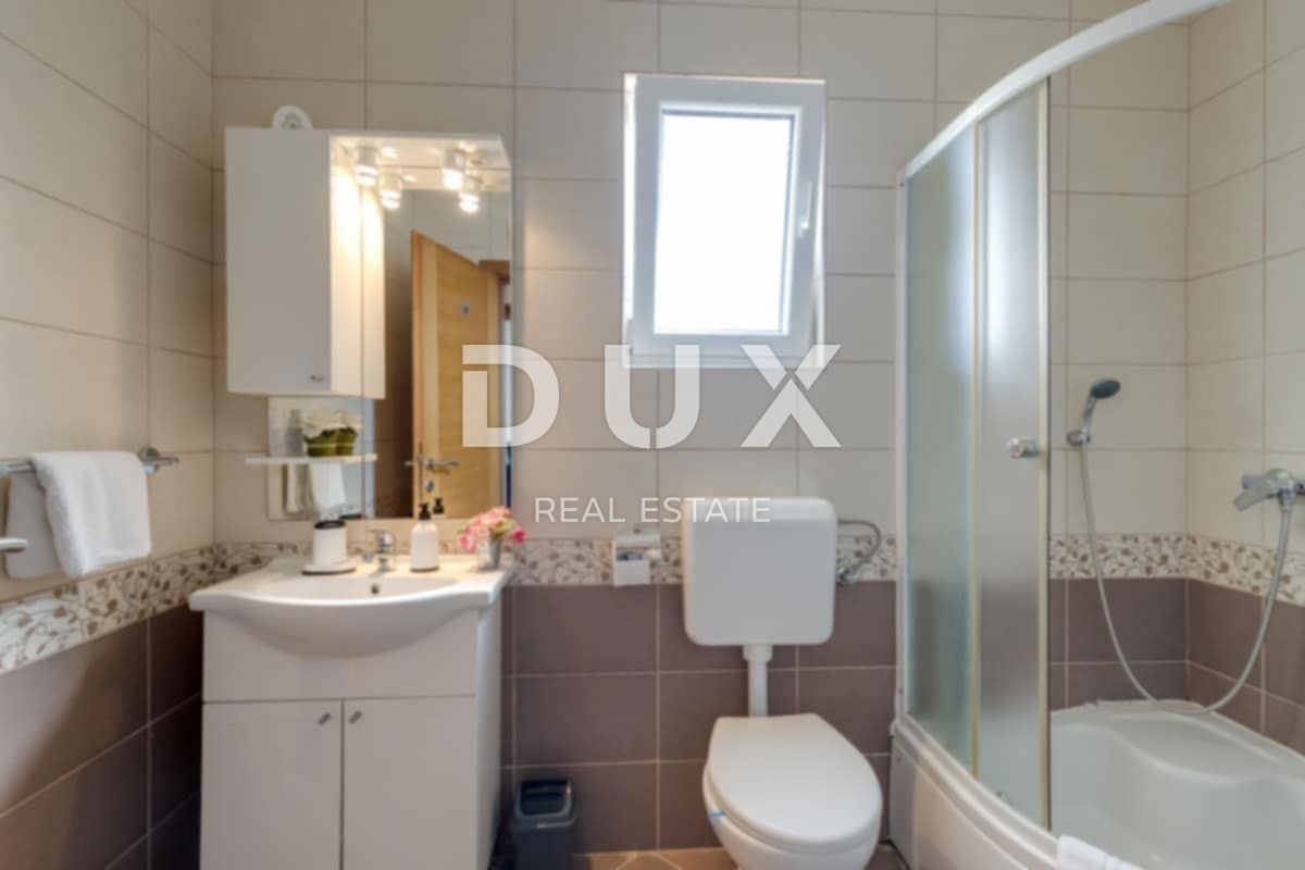 ISTRA, NOVIGRAD - Dva apartmaja v bližini morja
