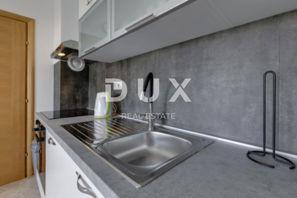 ISTRA, NOVIGRAD - Dva apartmaja v bližini morja
