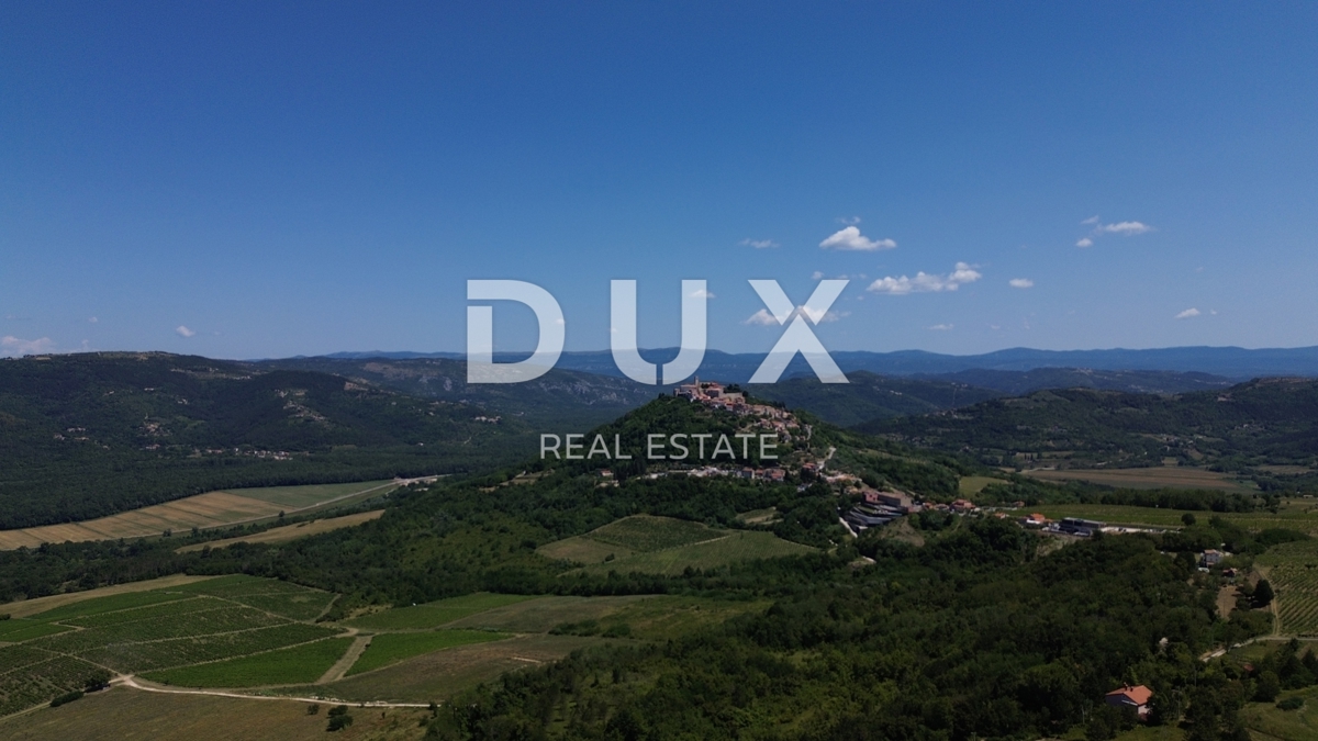 ISTRA, MOTOVUN - Gradbeno zemljišče z idiličnim razgledom