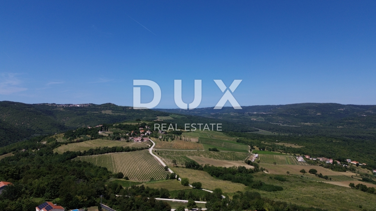 ISTRA, MOTOVUN - Gradbeno zemljišče z idiličnim razgledom