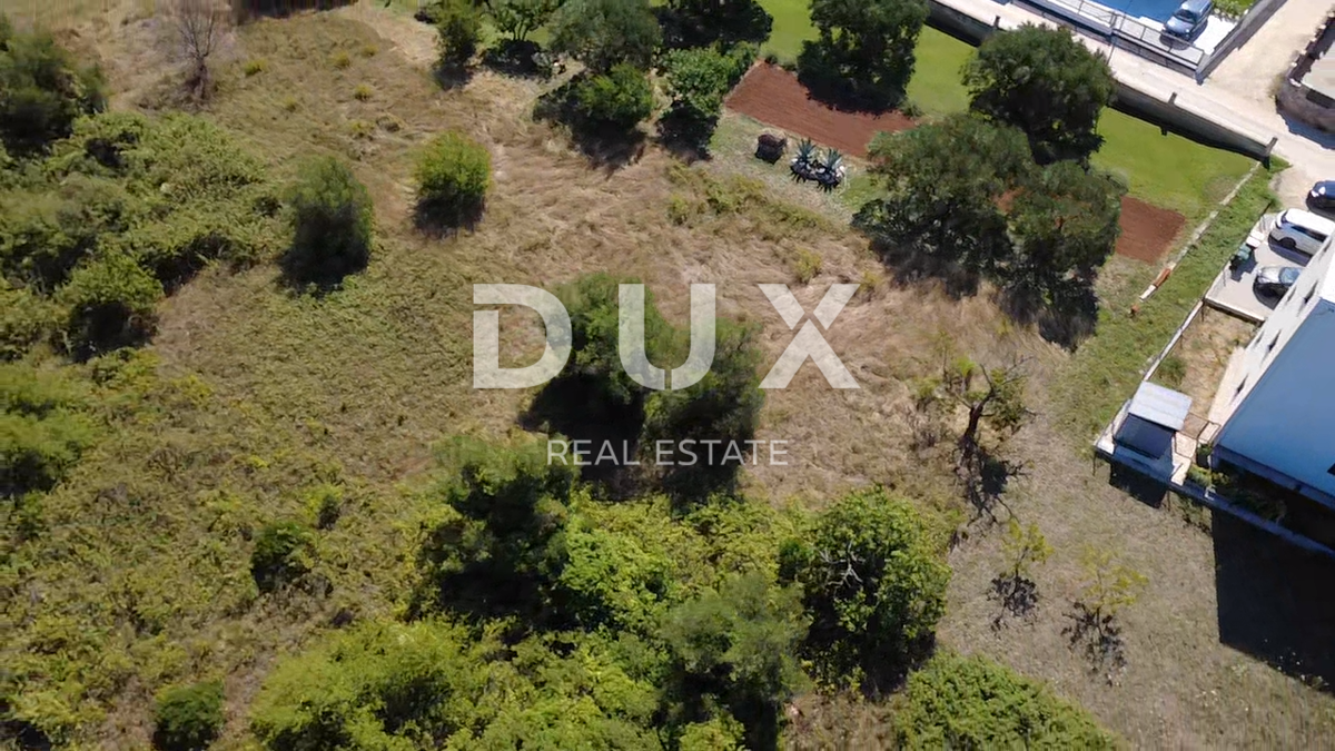 ZADAR, SUKOŠAN - Zazidljivo zemljišče 379m²