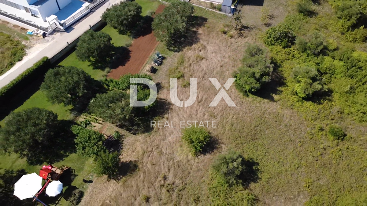 ZADAR, SUKOŠAN - Zazidljivo zemljišče 379m²