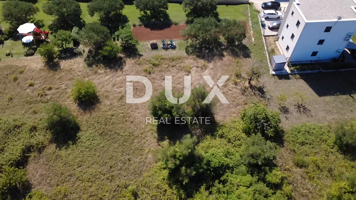 ZADAR, SUKOŠAN - Zazidljivo zemljišče 379m²