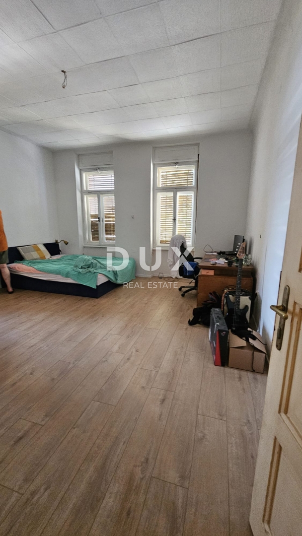 OPATIJA - Prostorno stanovanje z razgledom v secesijski vili z veliko potenciala, 152 m2