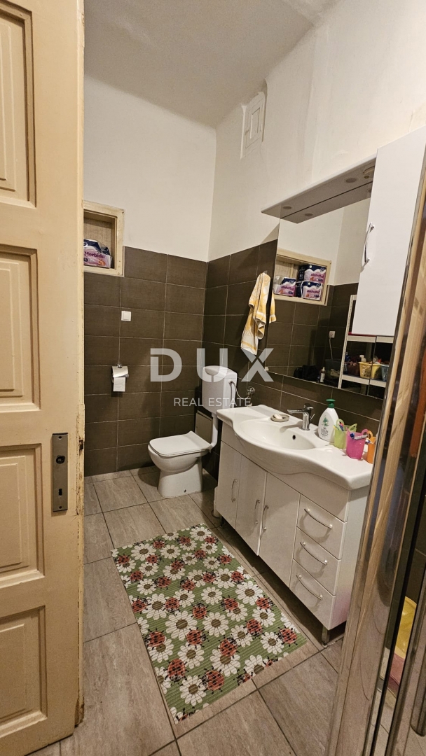 OPATIJA - Prostorno stanovanje z razgledom v secesijski vili z veliko potenciala, 152 m2