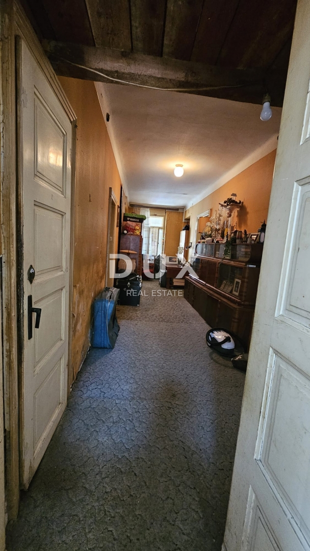 OPATIJA - Prostorno stanovanje z razgledom v secesijski vili z veliko potenciala, 152 m2