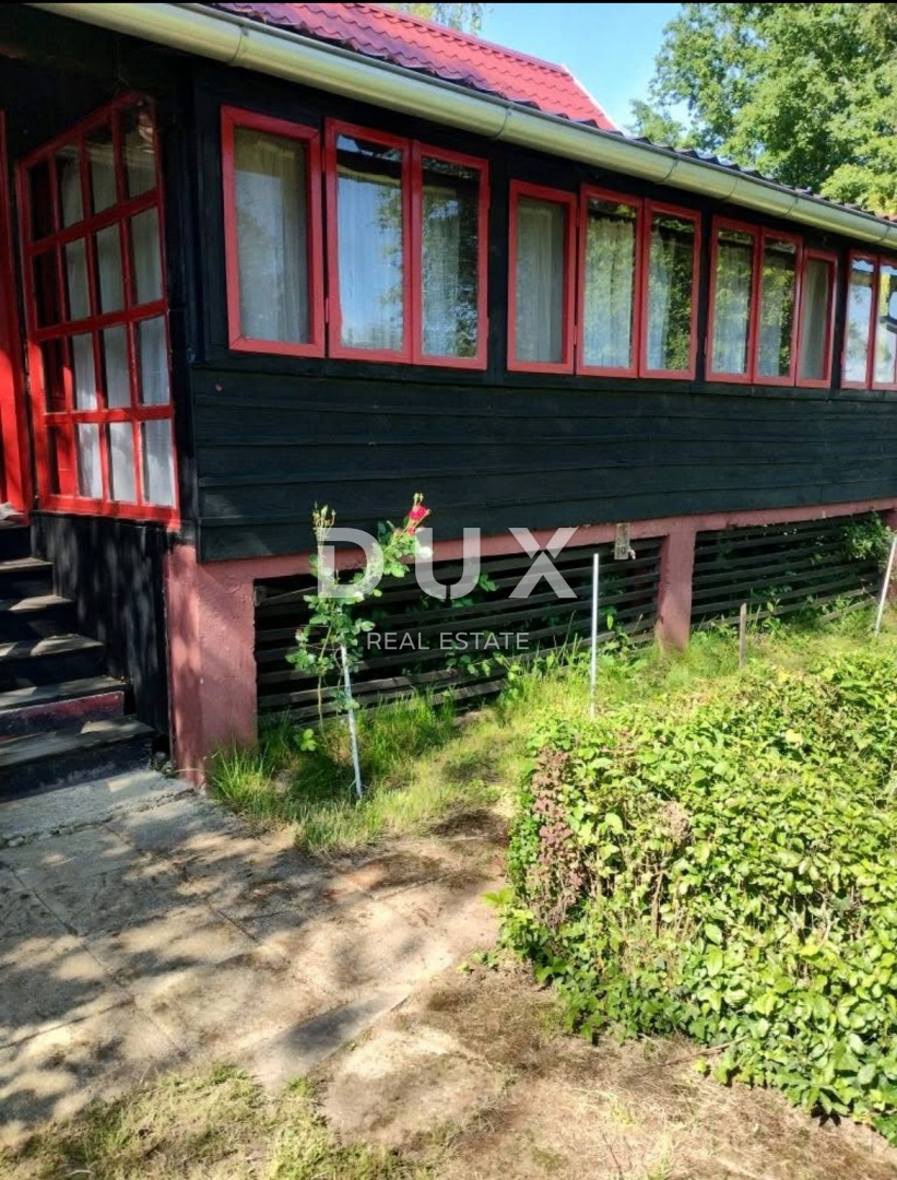 Hiša Lijevo Sredičko, Pisarovina, 1.228m2