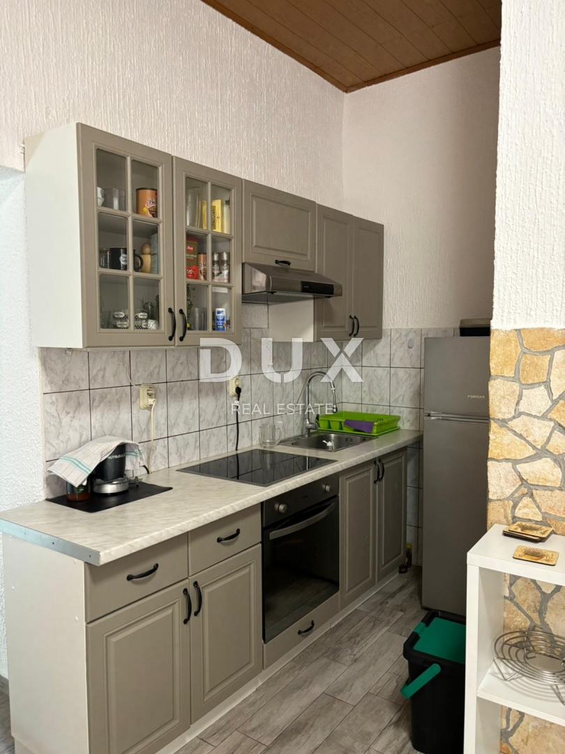ISTRA, PULA - Dva apartmaja na iskani lokaciji v bližini morja!