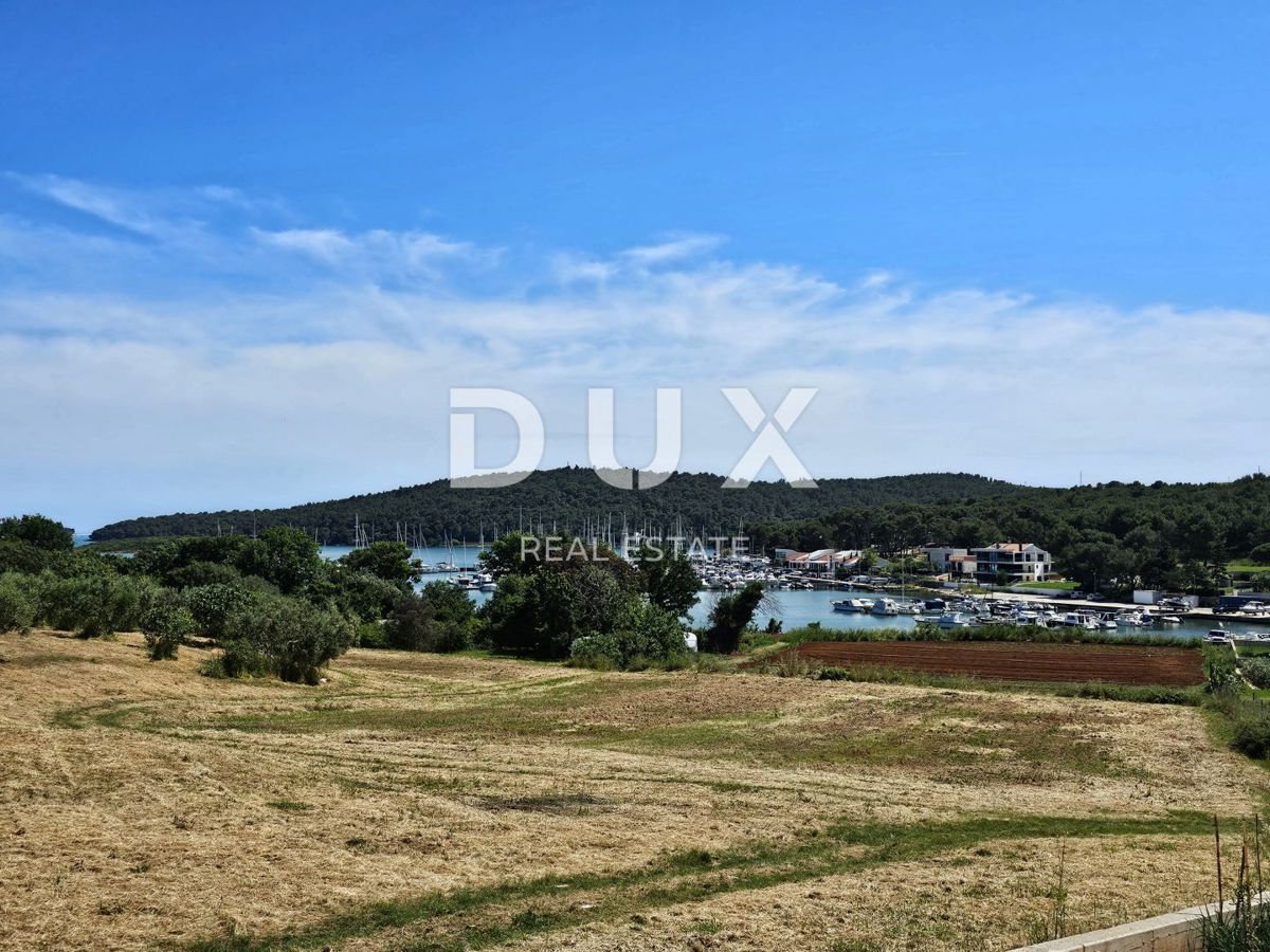 ISTRA, POMER - Urejeno gradbeno zemljišče s pogledom na morje, idealno za gradnjo vile/hiše/družinske hiše