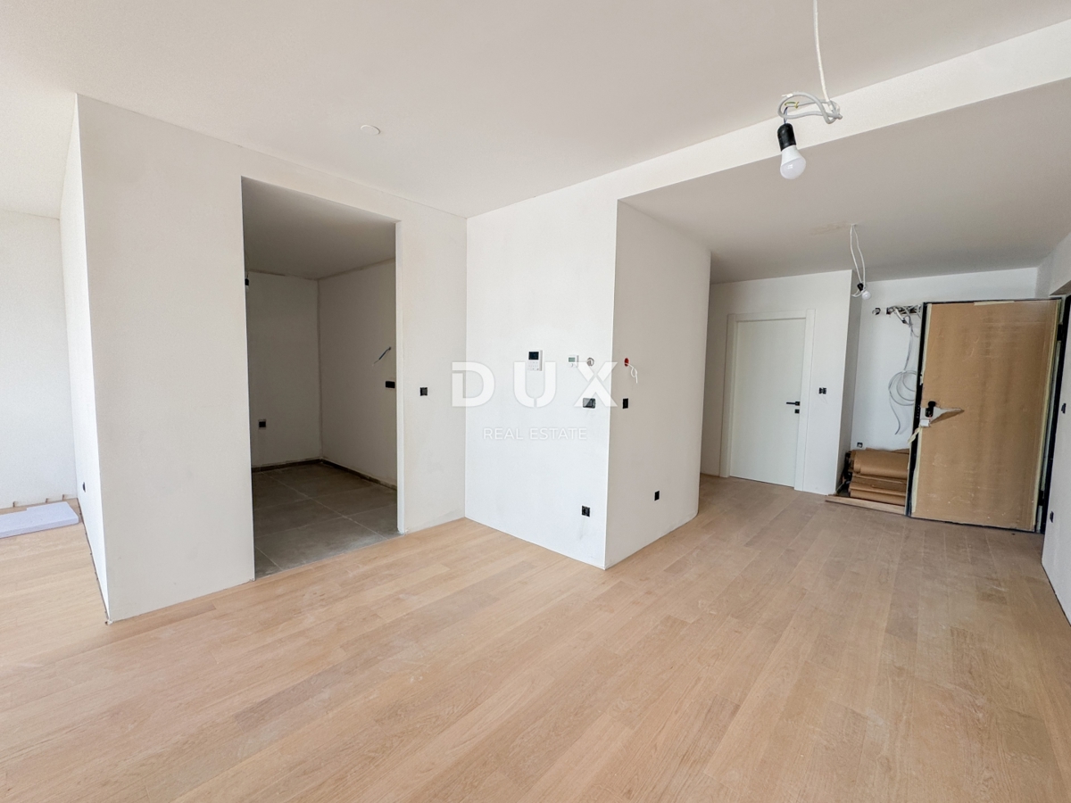 RIJEKA, KANTRIDA - 127 m2 veliko stanovanje v luksuzni novogradnji le 250 metrov od morja z garažo in panoramskim pogledom na morje