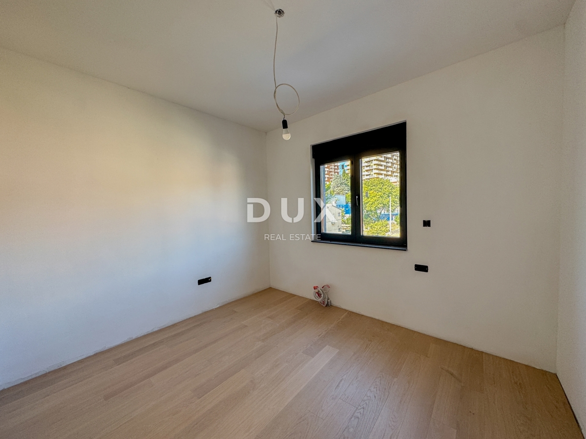 RIJEKA, KANTRIDA - 127 m2 veliko stanovanje v luksuzni novogradnji le 250 metrov od morja z garažo in panoramskim pogledom na morje