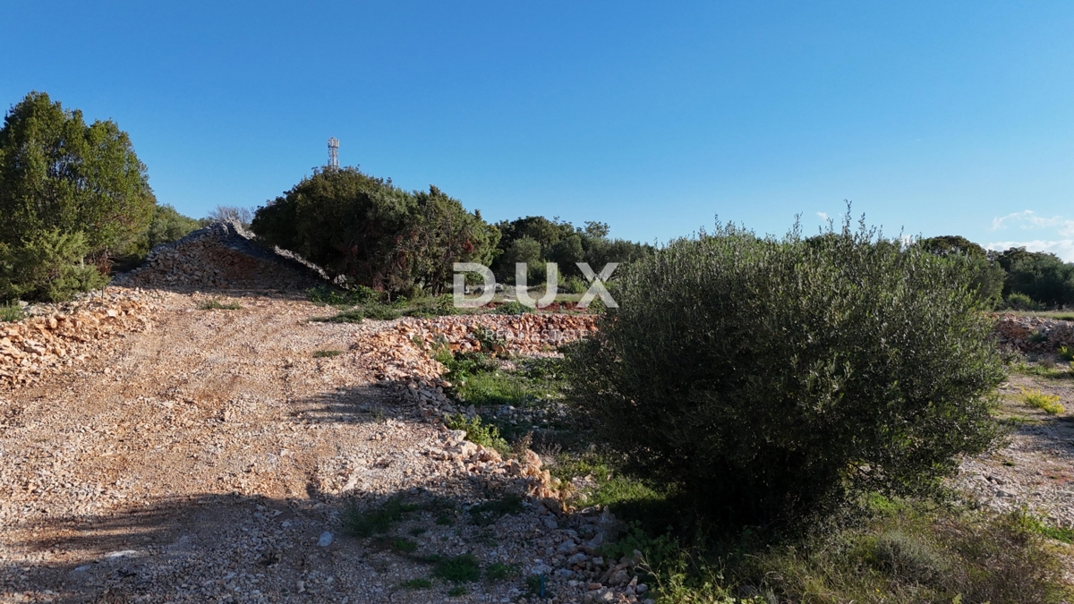 OTOK KRK, MESTO KRK - Investicijska priložnost - Gradbeno zemljišče 650 m2 s pogledom na morje