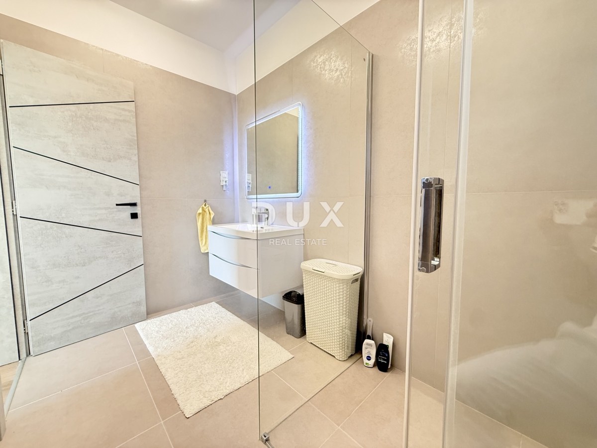 KLENOVICA - luksuzno stanovanje prva vrsta ob morju v novogradnji