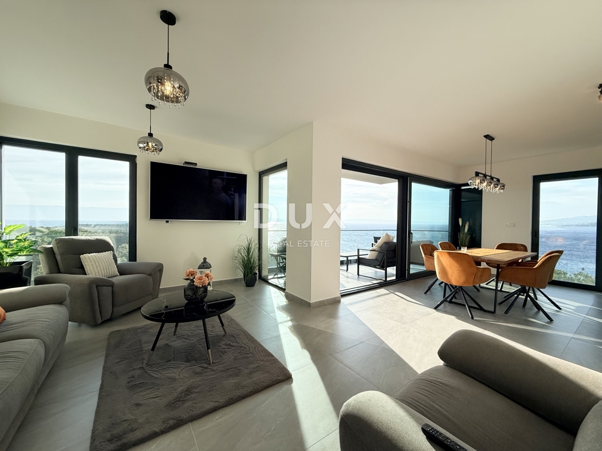 KLENOVICA - luksuzno stanovanje prva vrsta ob morju v novogradnji