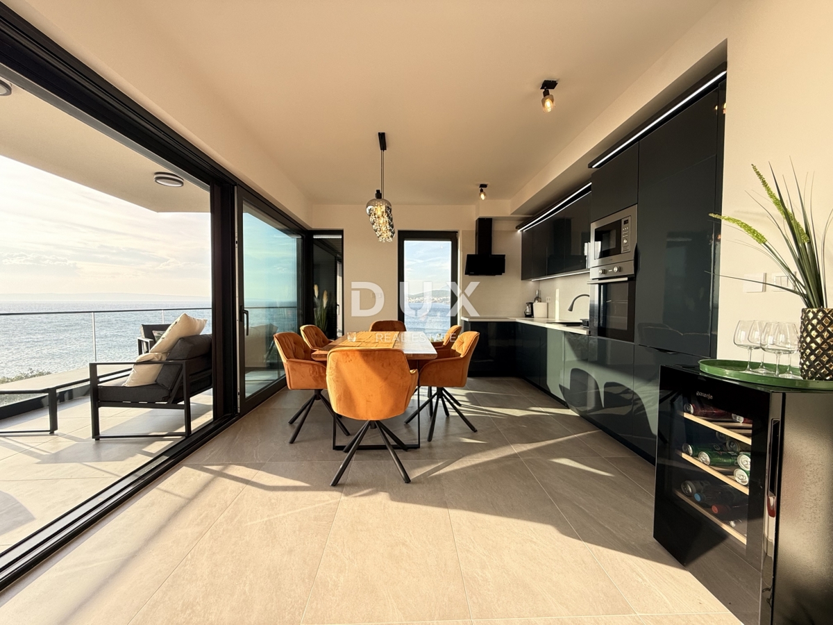 KLENOVICA - luksuzno stanovanje prva vrsta ob morju v novogradnji