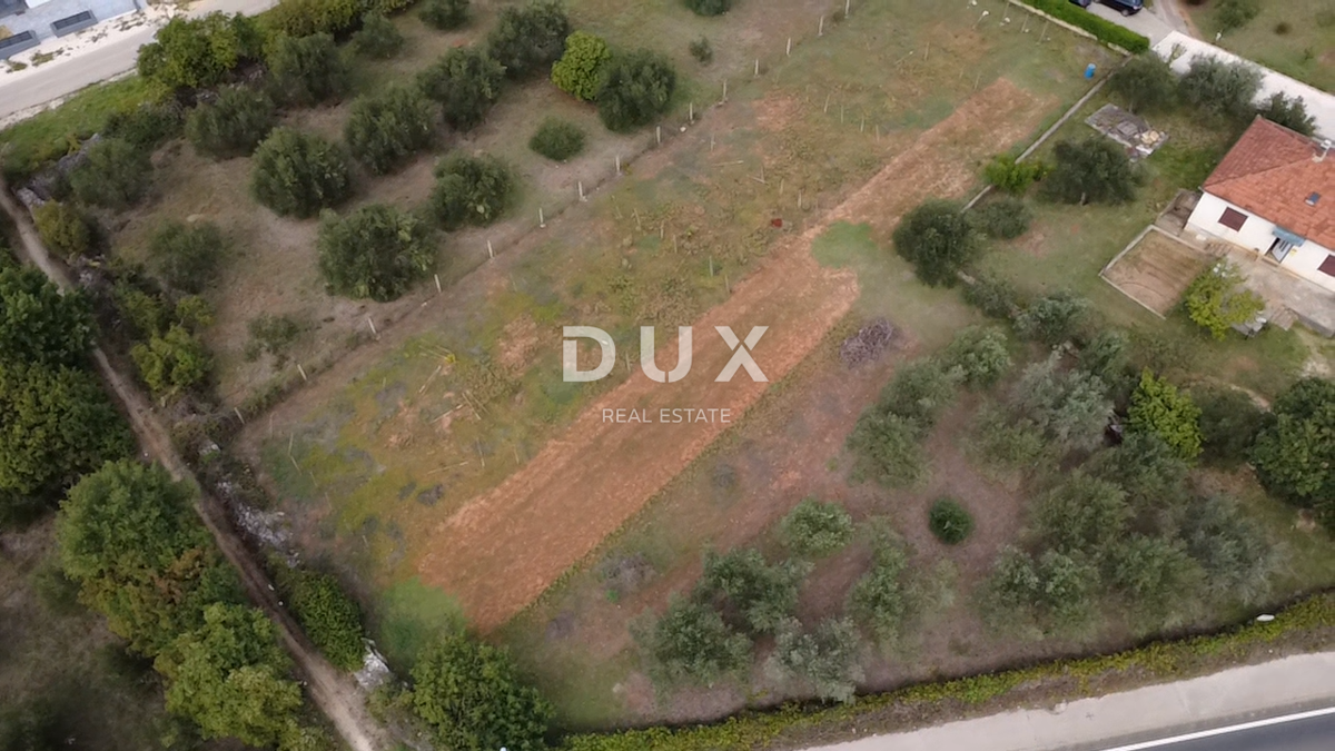 ZADAR, POLIČNIK – Zazidljivo zemljišče 2.166 m², Odlična lokacija