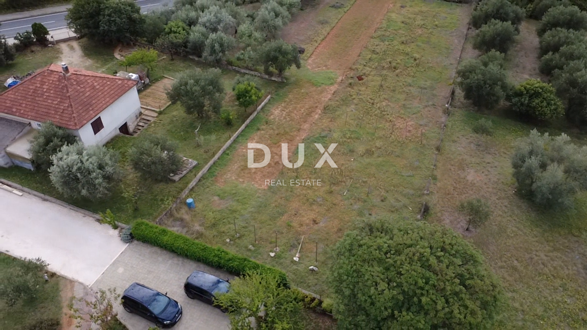 ZADAR, POLIČNIK – Zazidljivo zemljišče 2.166 m², Odlična lokacija